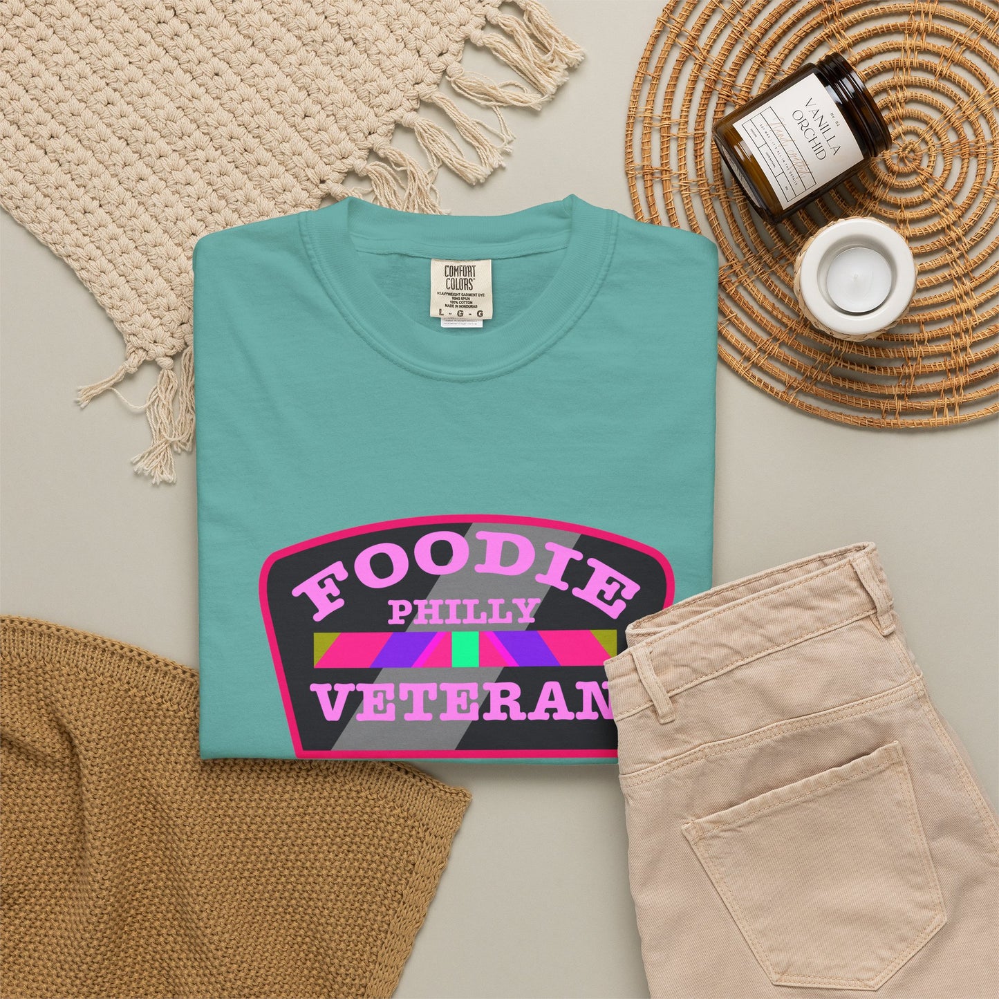 L.O.E.F Foodie Veteran PHILLY Unisex Tee Shirt (Pink)