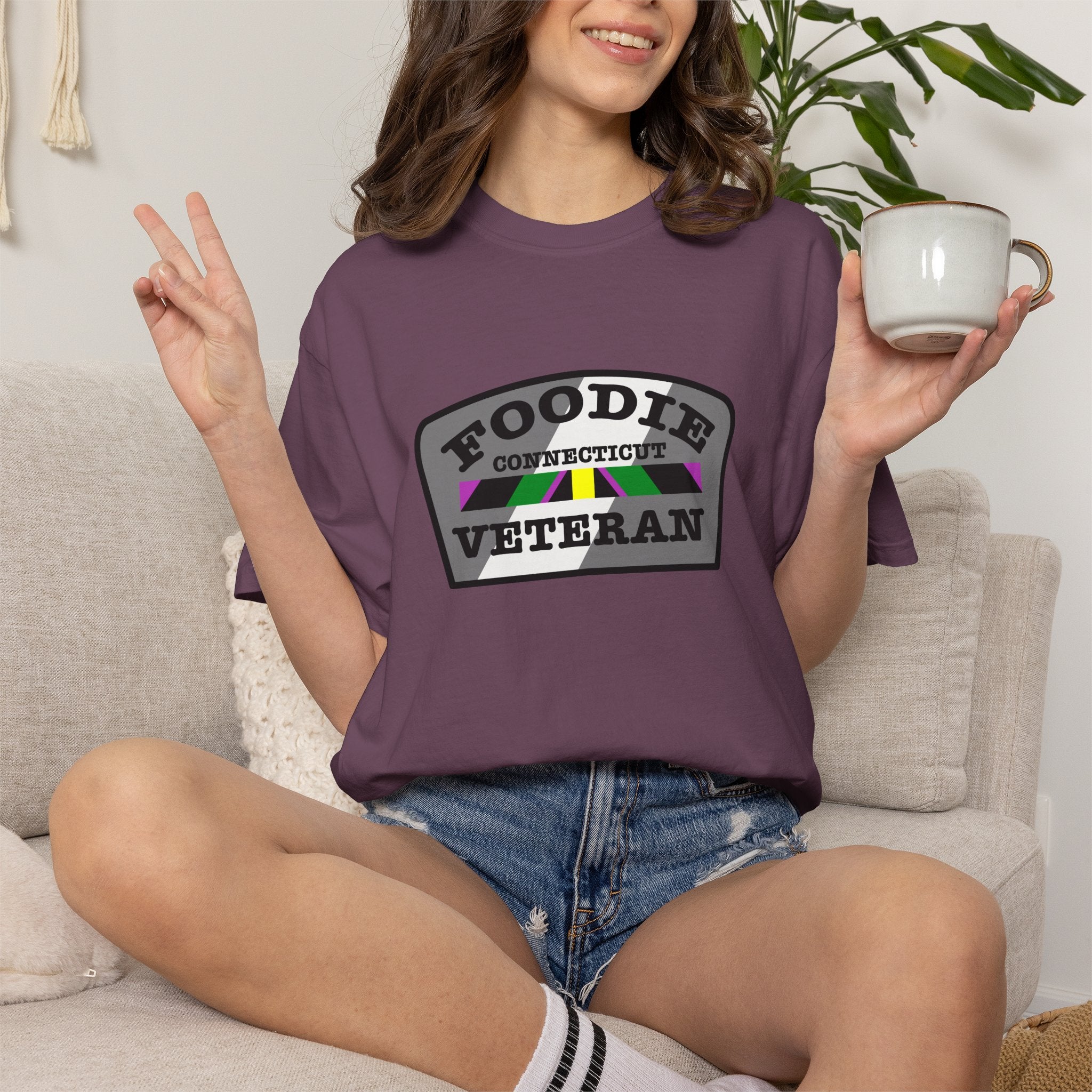 L.O.E.F Foodie Veteran CONNECTICUT Unisex Tee Shirt (Black)