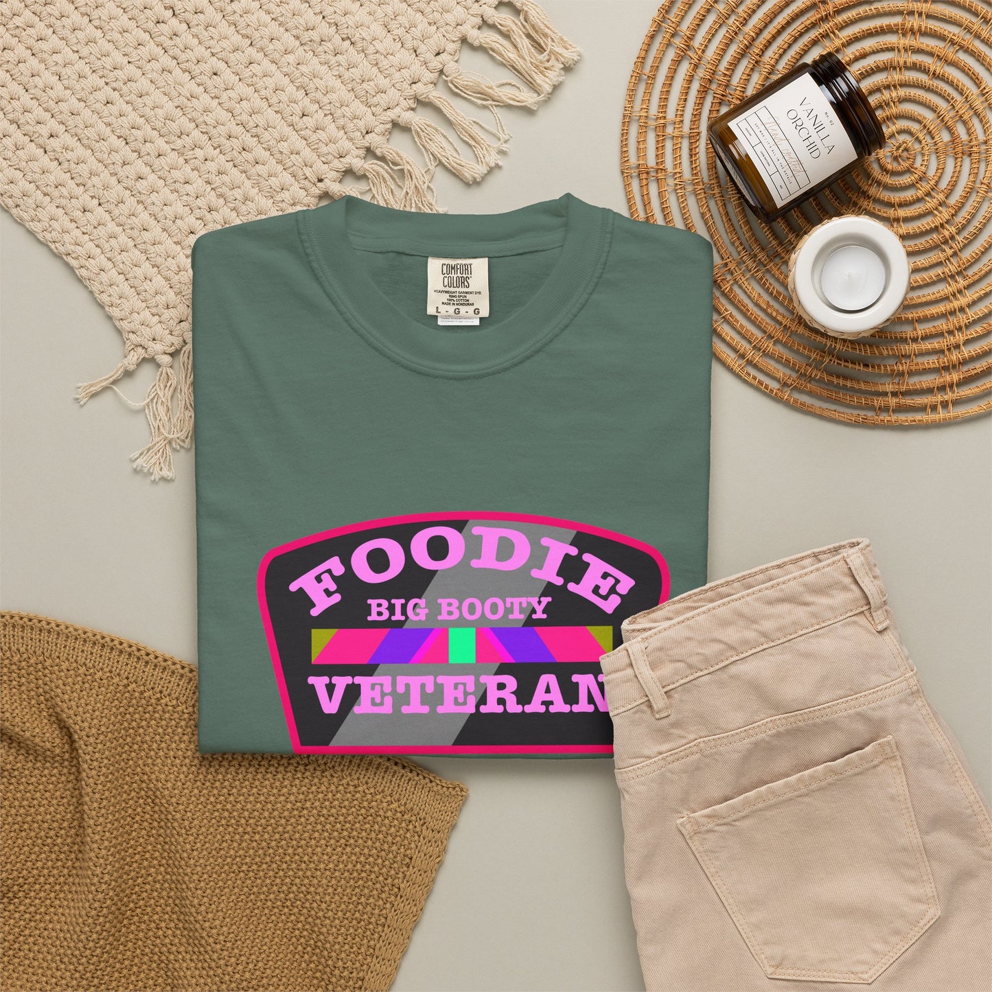 L.O.E.F Foodie Veteran BIG BOOTY Unisex Tee Shirt (Pink)