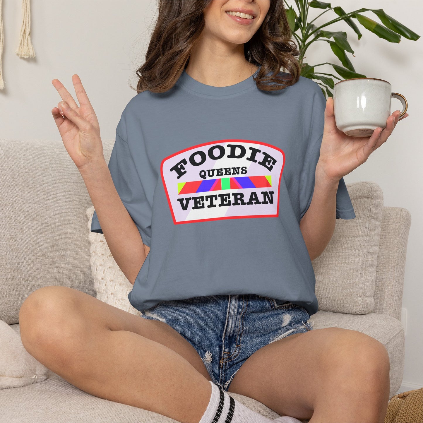 L.O.E.F Foodie Veteran QUEENS Unisex Tee Shirt (Soft Pink)