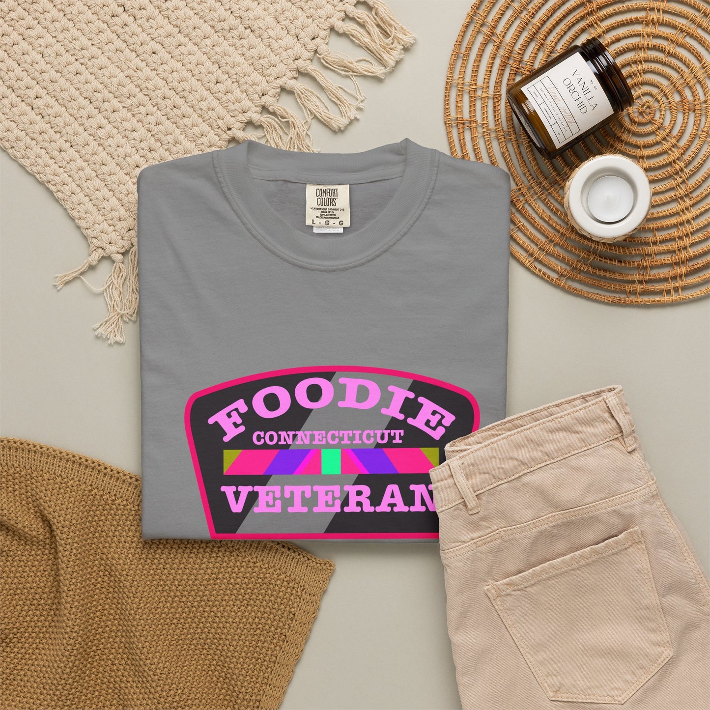 L.O.E.F Foodie Veteran CONNECTICUT Unisex Tee Shirt (Pink)