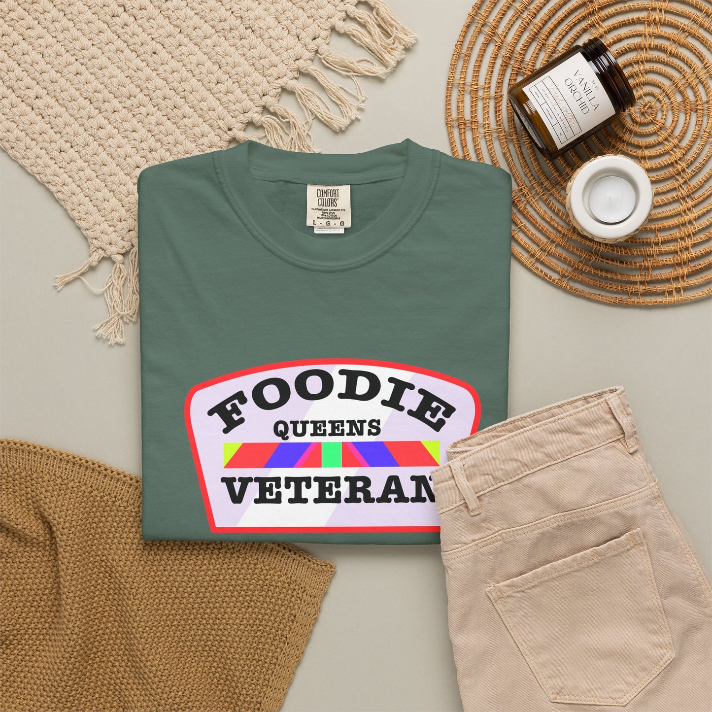L.O.E.F Foodie Veteran QUEENS Unisex Tee Shirt (Soft Pink)