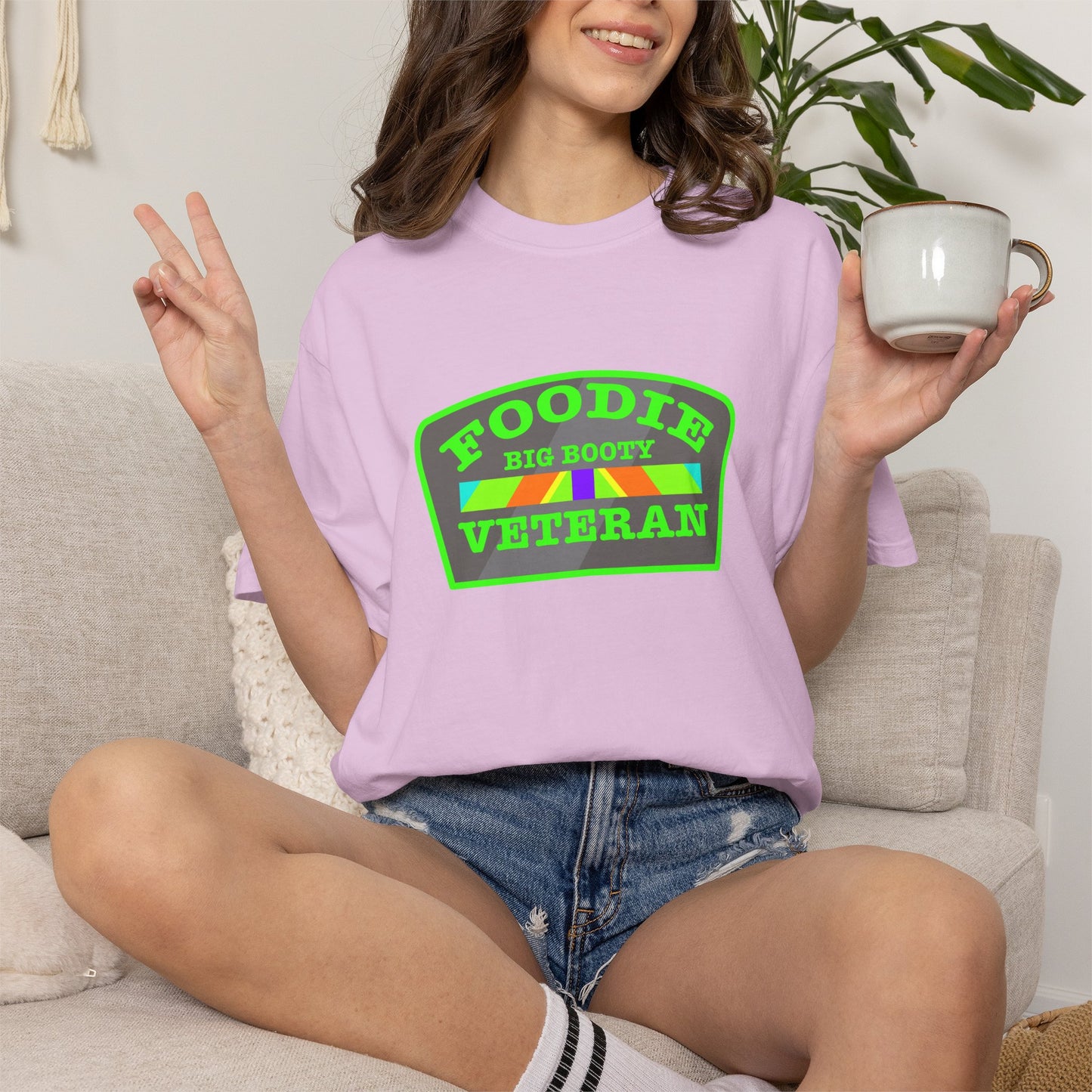 L.O.E.F Foodie Veteran BIG BOOTY Unisex Tee Shirt (Green)