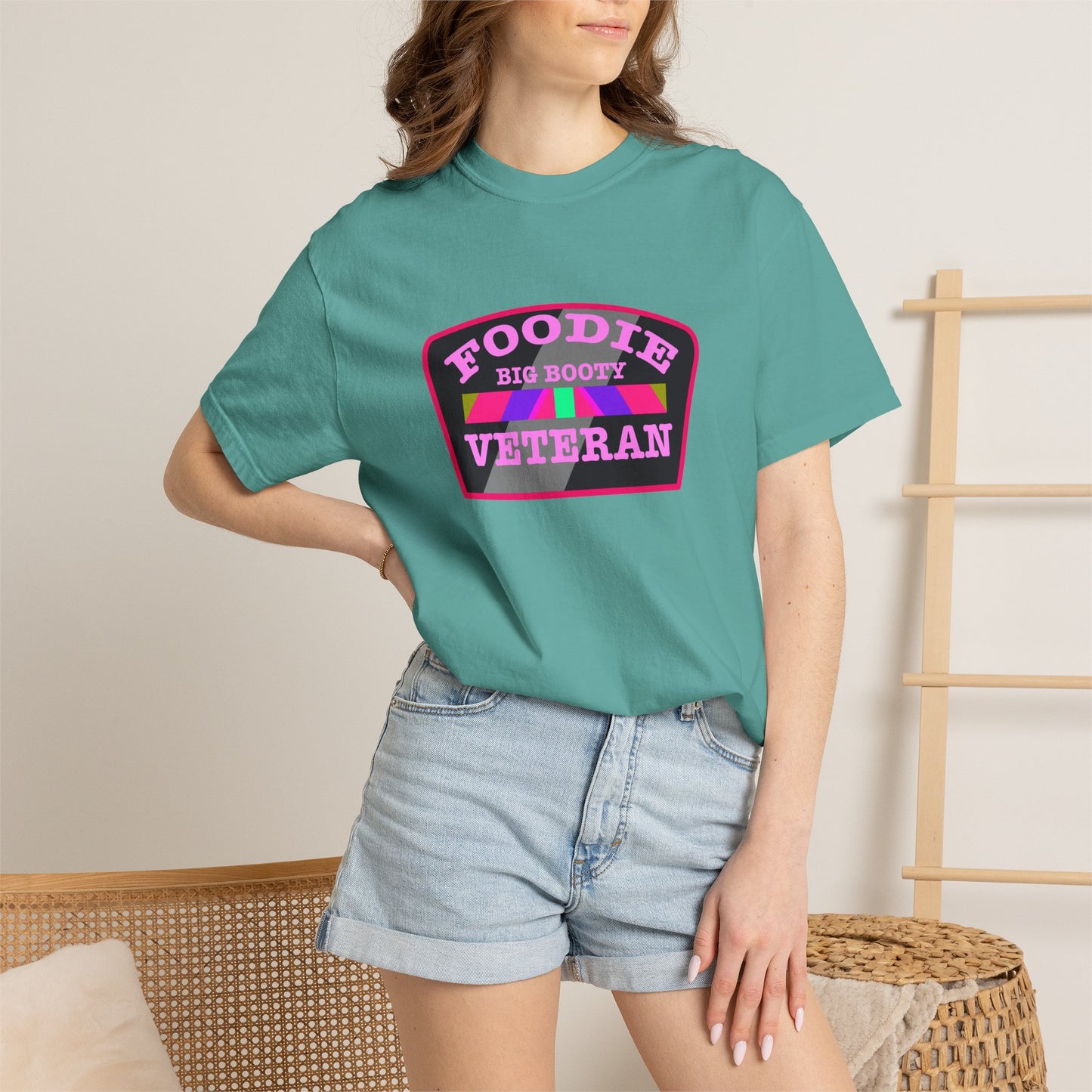 L.O.E.F Foodie Veteran BIG BOOTY Unisex Tee Shirt (Pink)