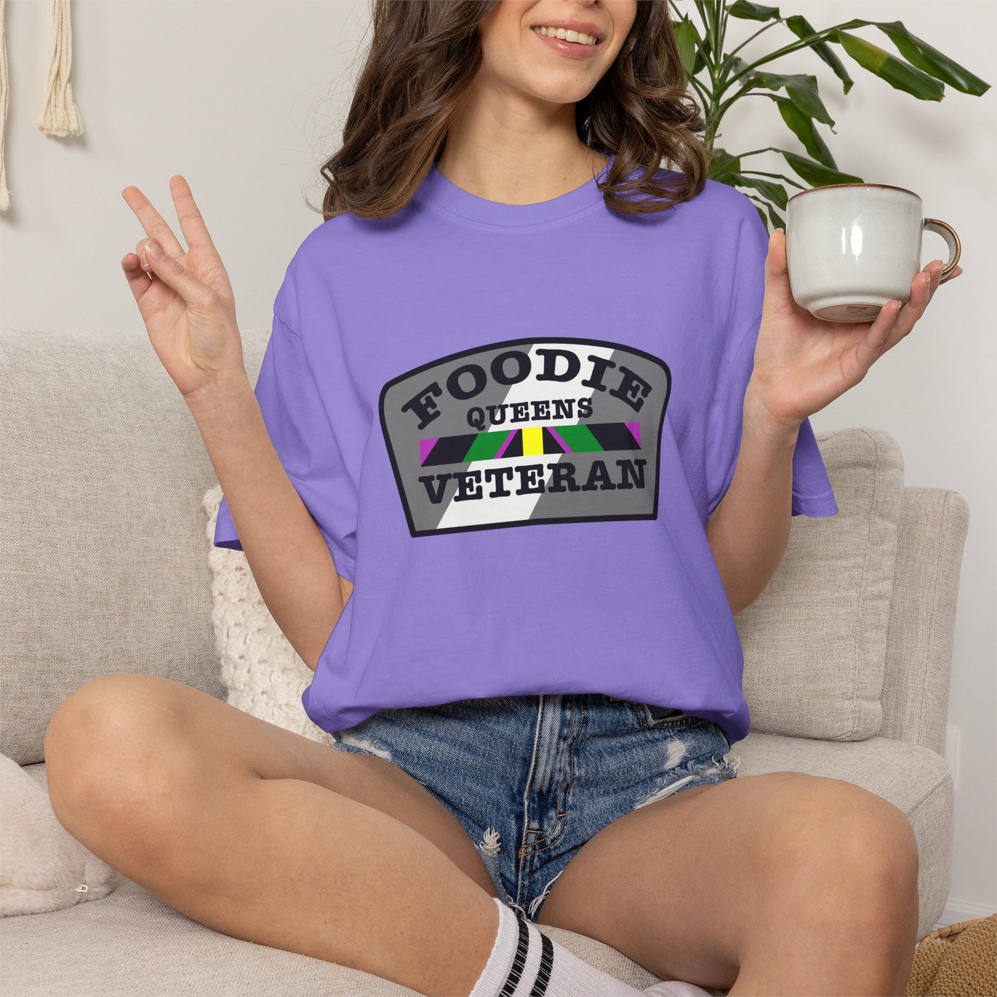 L.O.E.F Foodie Veteran Queens Unisex Tee Shirt (Gray)
