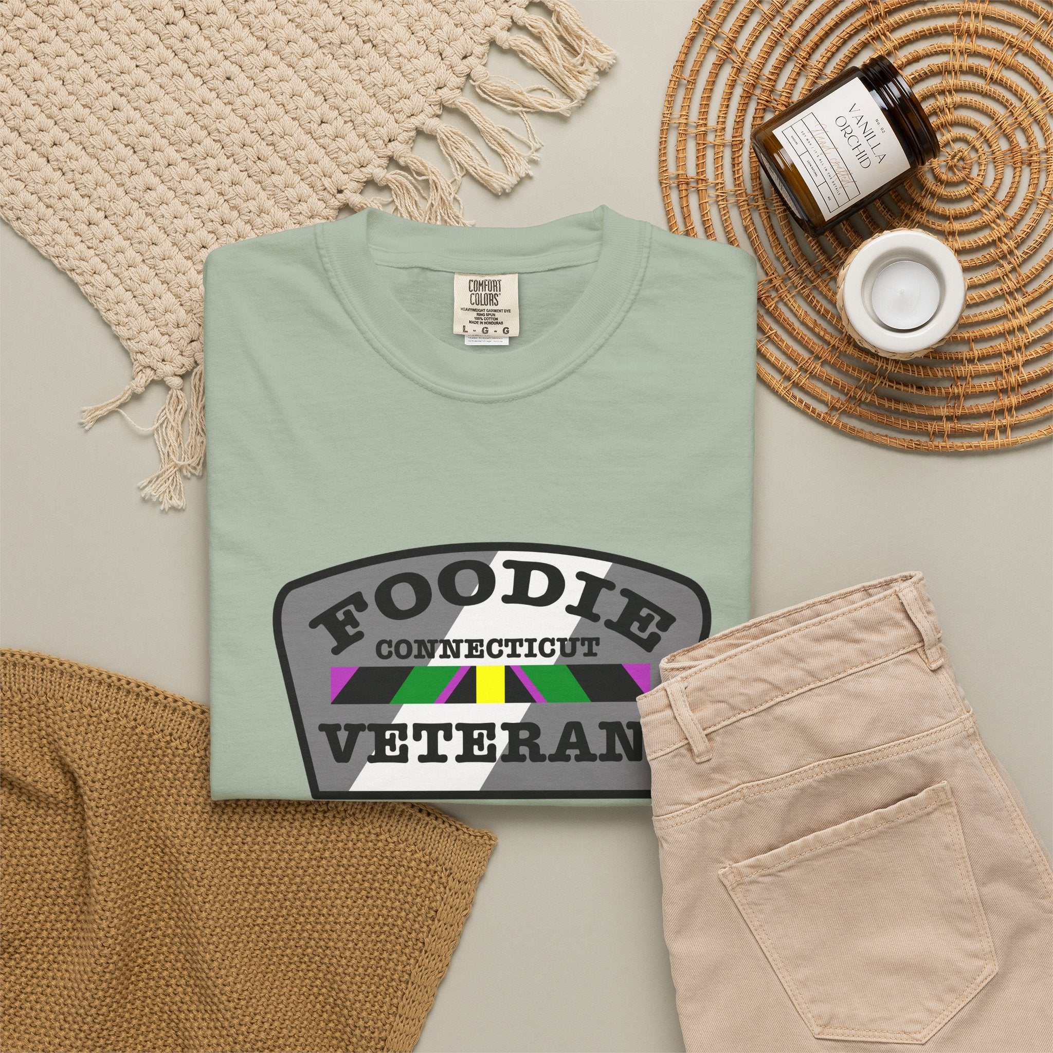L.O.E.F Foodie Veteran CONNECTICUT Unisex Tee Shirt (Black)