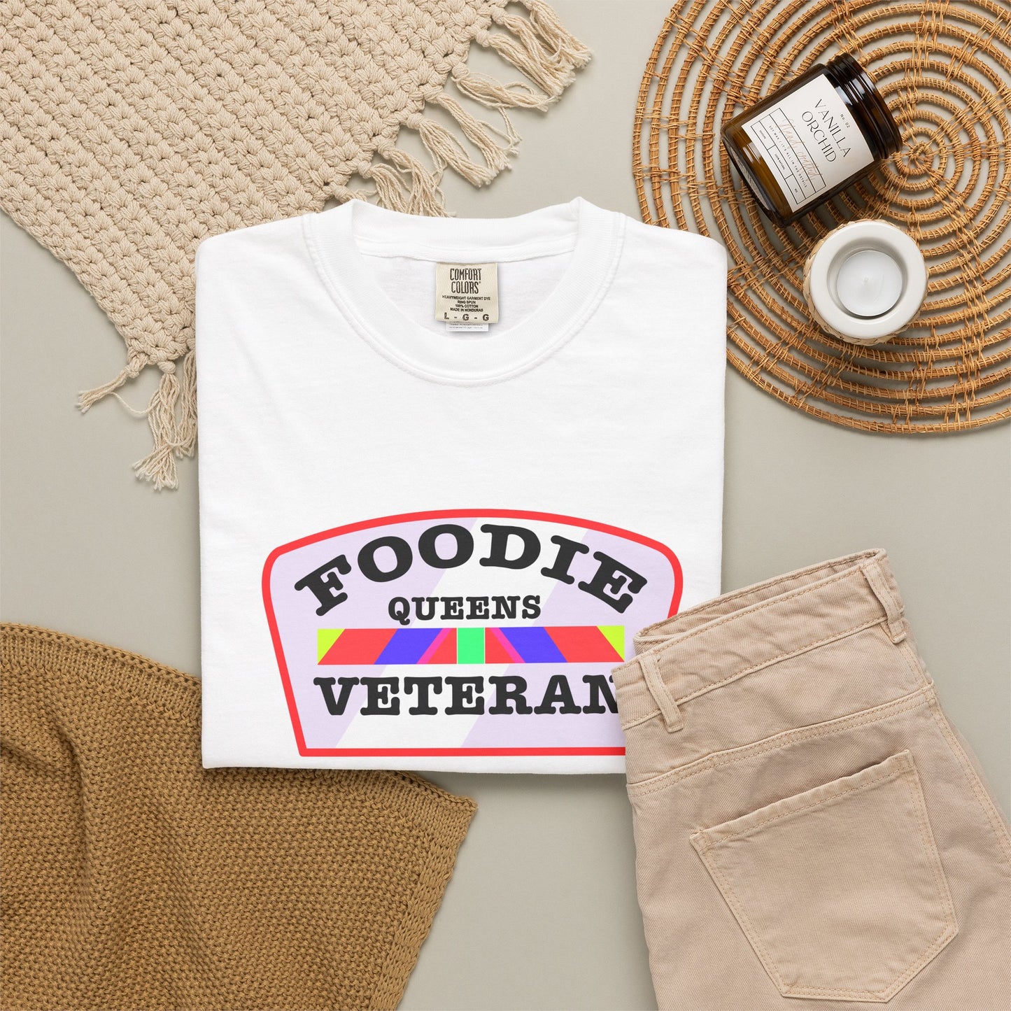 L.O.E.F Foodie Veteran QUEENS Unisex Tee Shirt (Soft Pink)