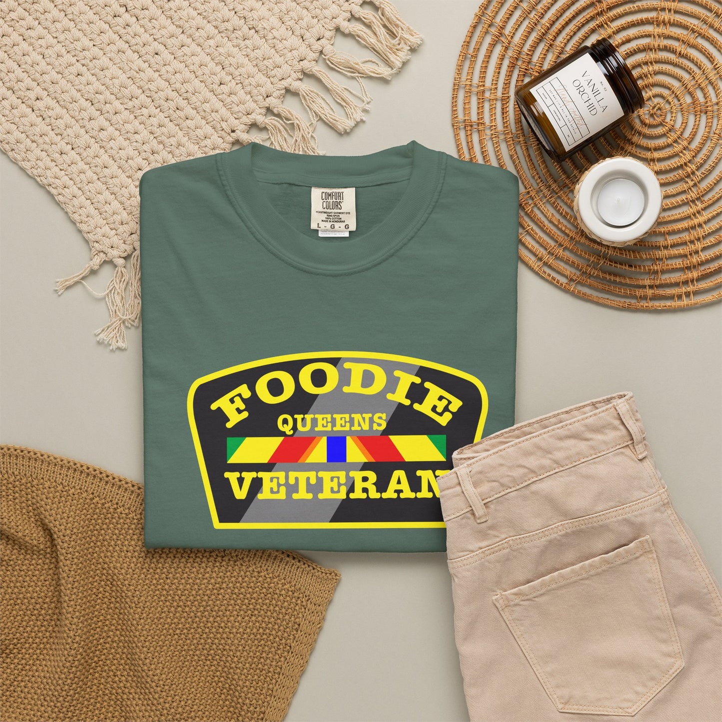 L.O.E.F Foodie Veteran QUEENS Unisex Tee Shirt (Yellow)