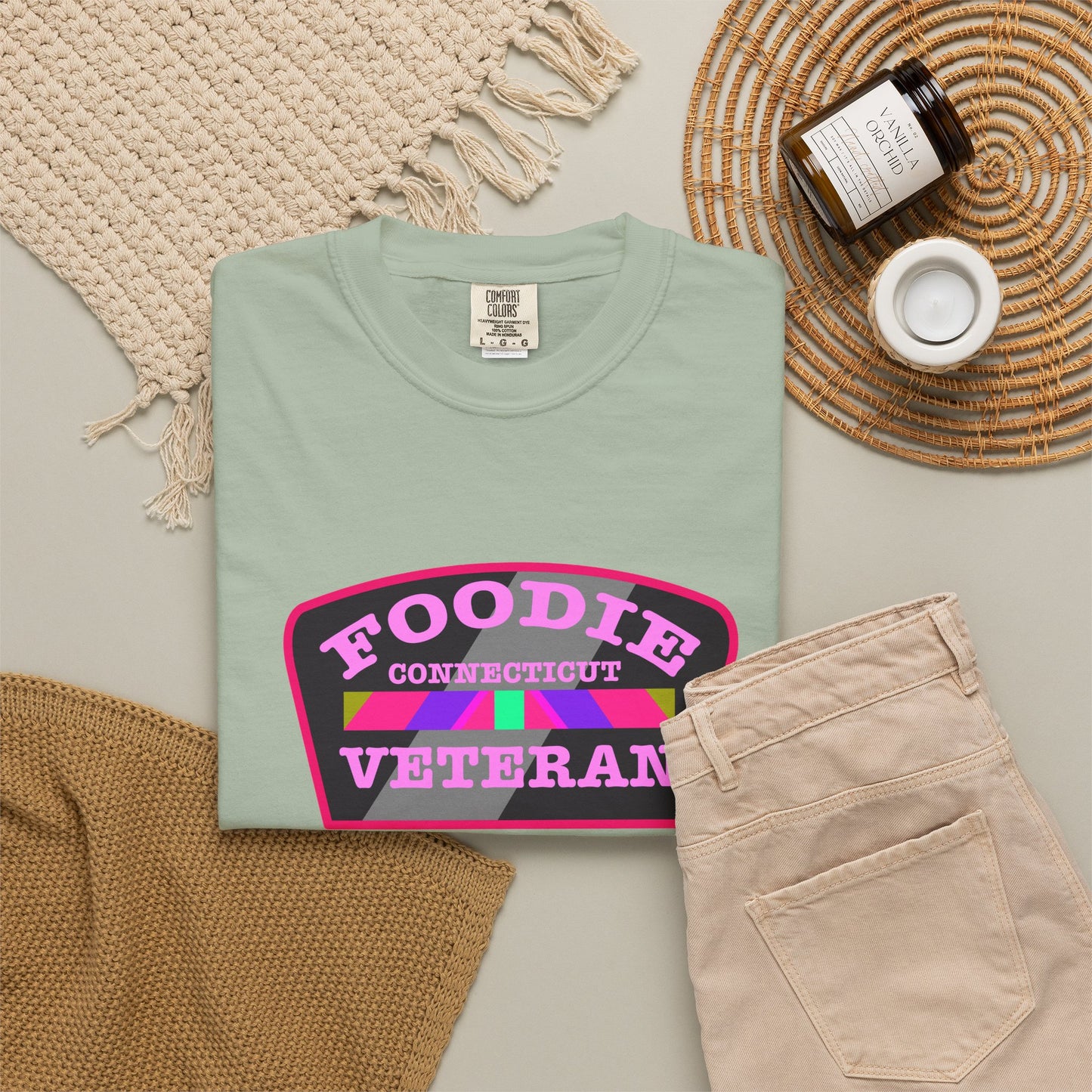 L.O.E.F Foodie Veteran CONNECTICUT Unisex Tee Shirt (Pink)