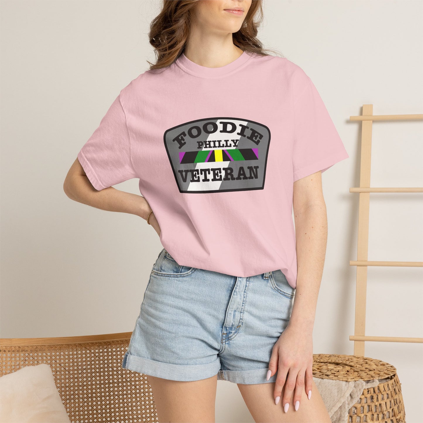 L.O.E.F Foodie Veteran PHILLY Unisex Tee Shirt (Gray)