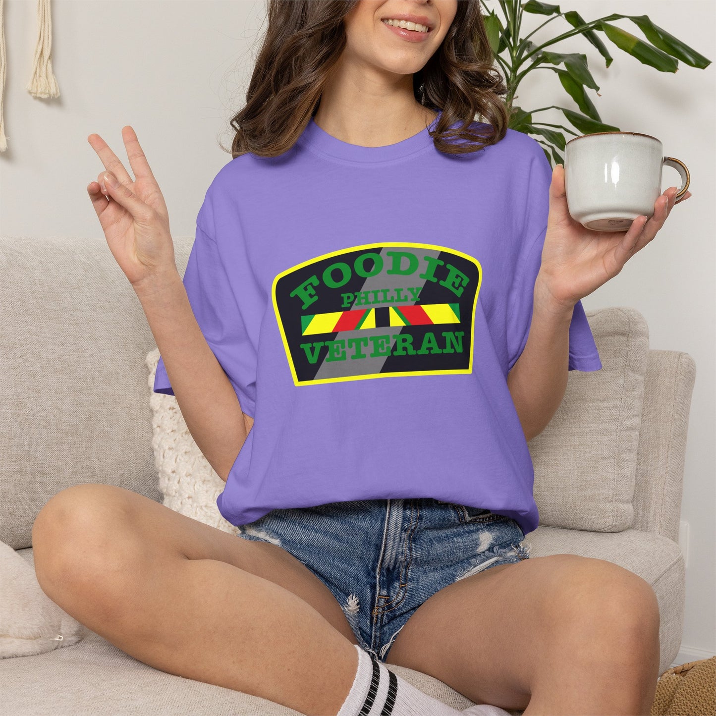 L.O.E.F Foodie Veteran PHILLY Unisex Tee Shirt (Green)