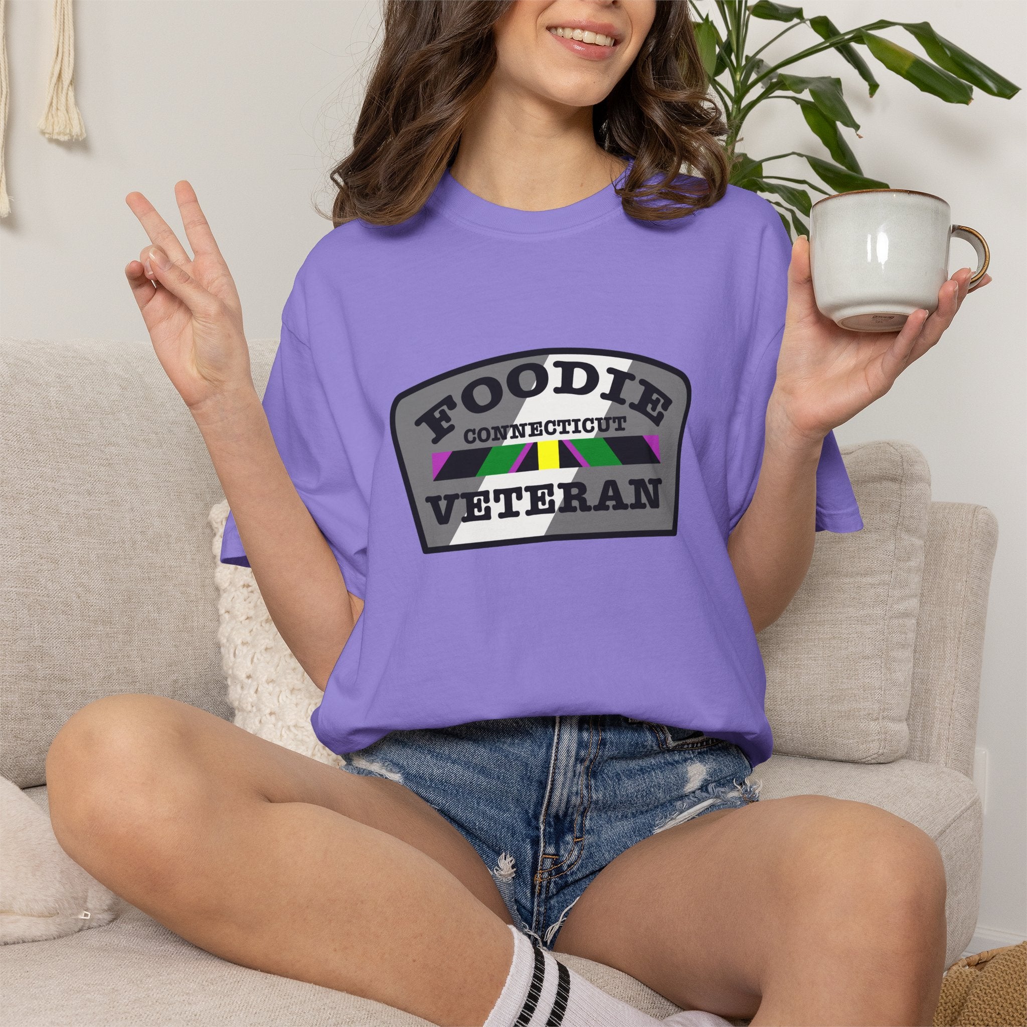 L.O.E.F Foodie Veteran CONNECTICUT Unisex Tee Shirt (Black)