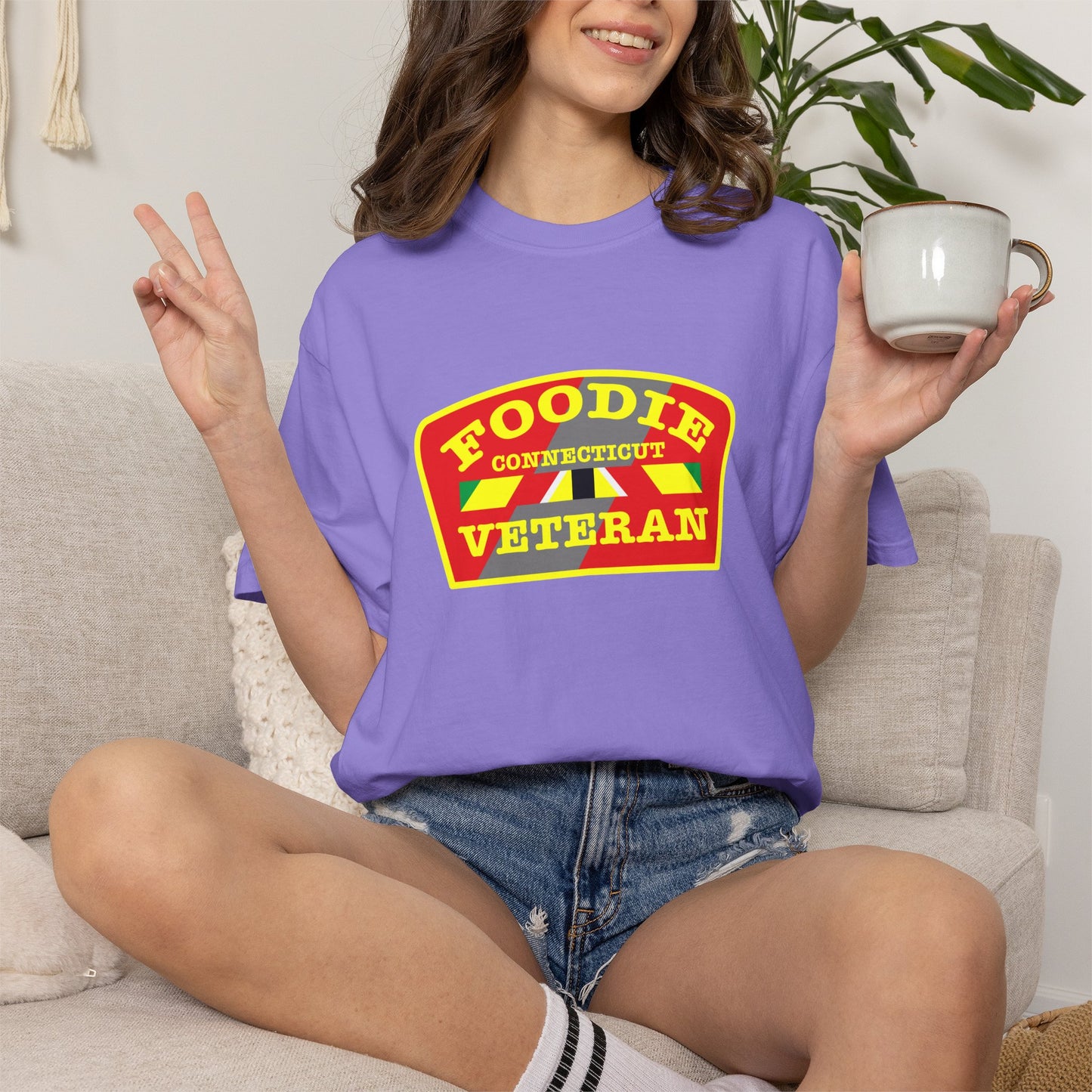 L.O.E.F Foodie Veteran CONNECTICUT Unisex Tee Shirt (Yellow)