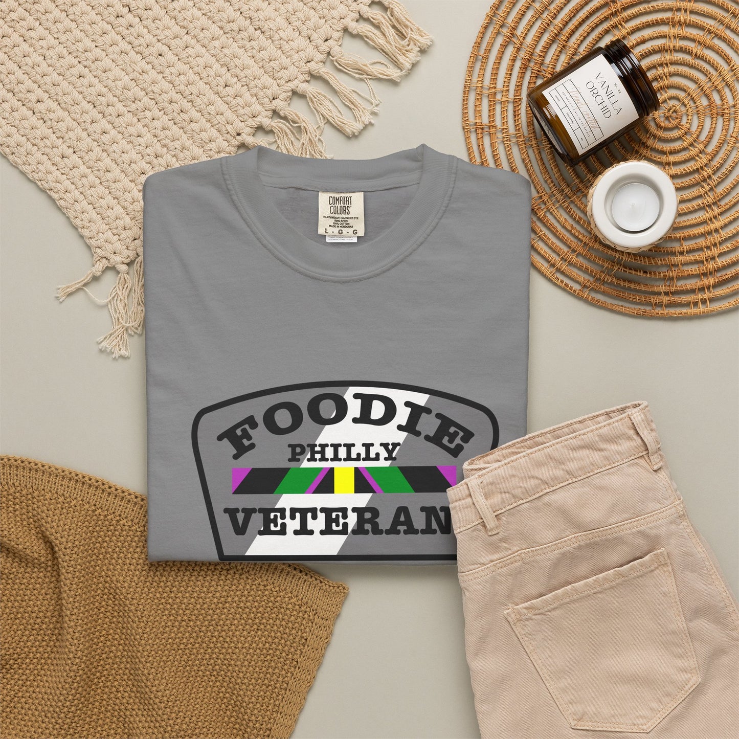 L.O.E.F Foodie Veteran PHILLY Unisex Tee Shirt (Gray)