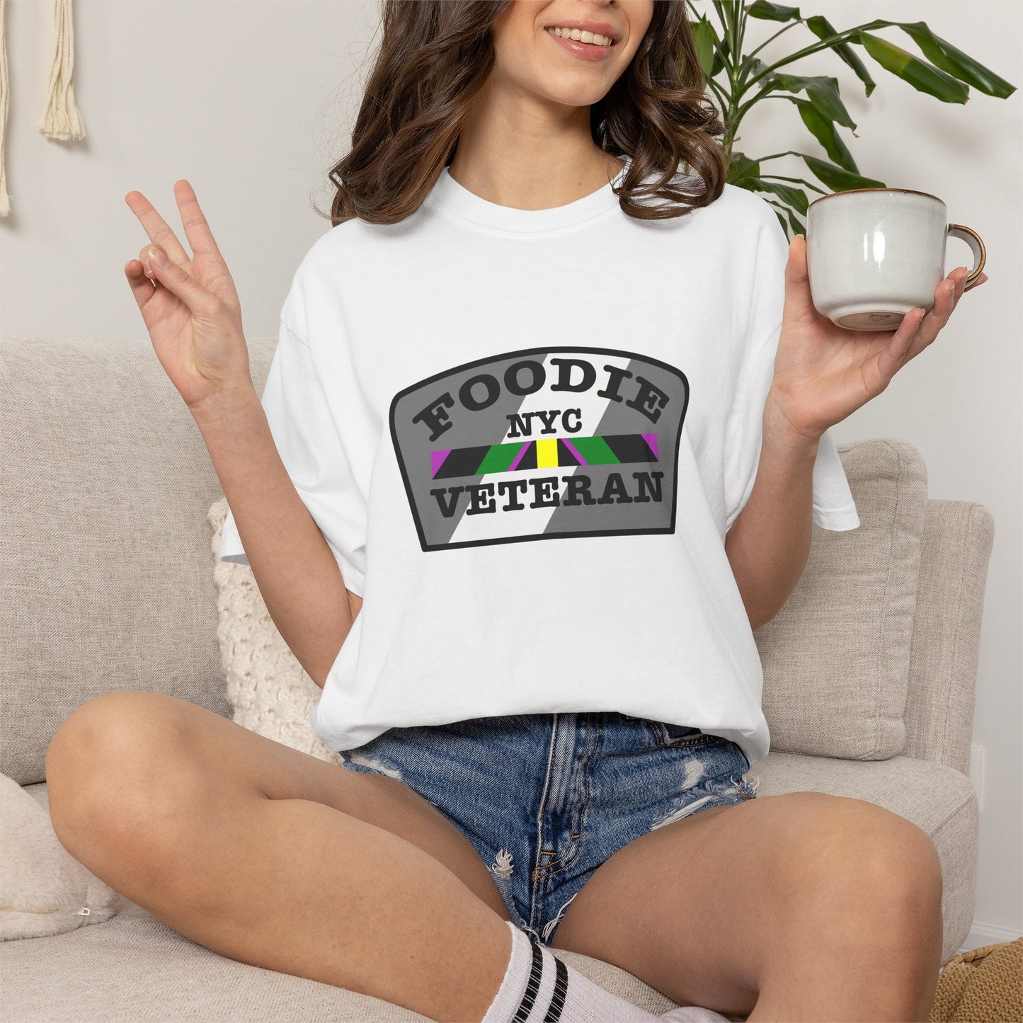 L.O.E.F Foodie Veteran NYC Unisex Tee Shirt (Gray)