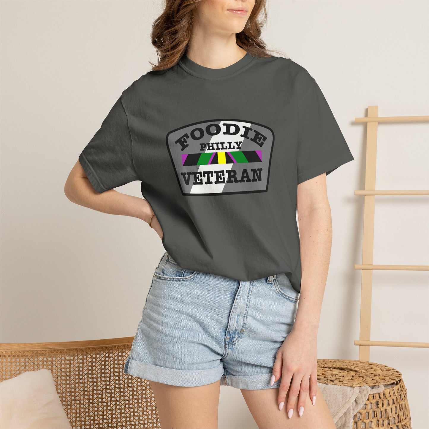 L.O.E.F Foodie Veteran PHILLY Unisex Tee Shirt (Gray)