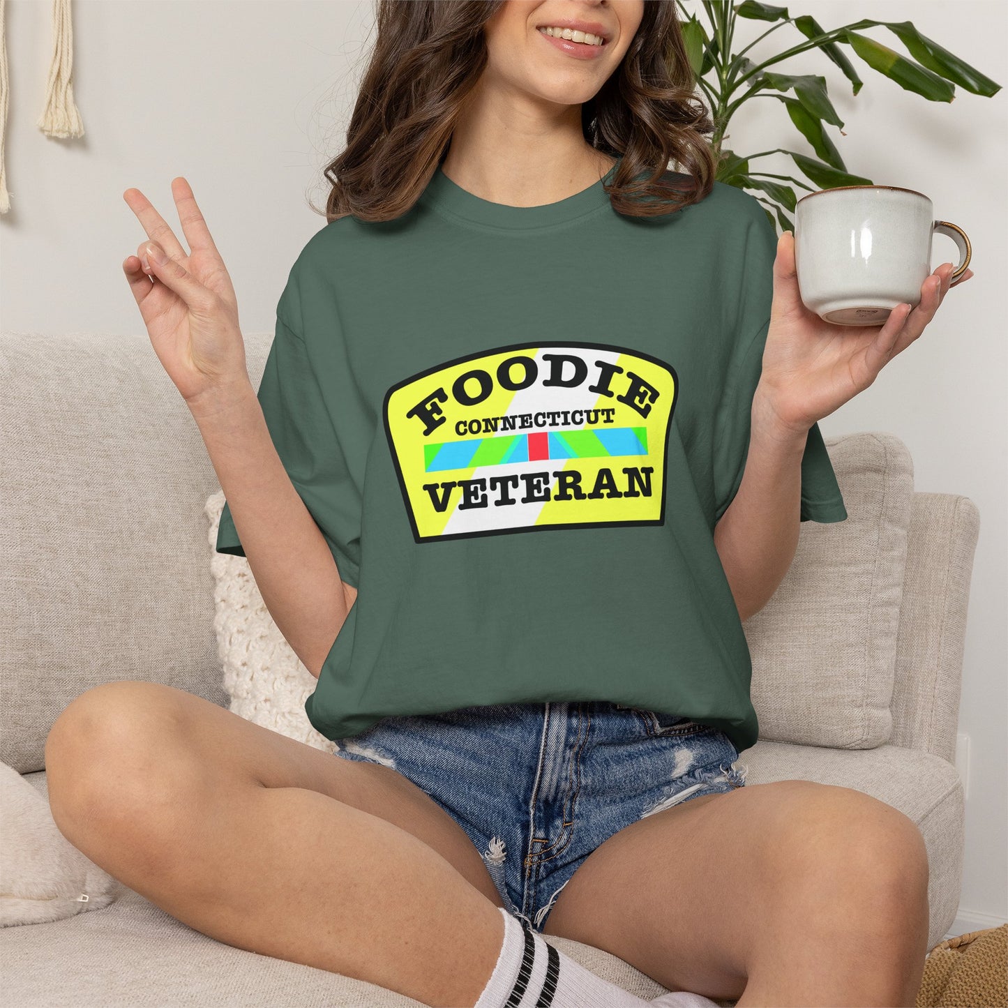 L.O.E.F Foodie Veteran CONNECTICUT Unisex Tee Shirt (Yellow)