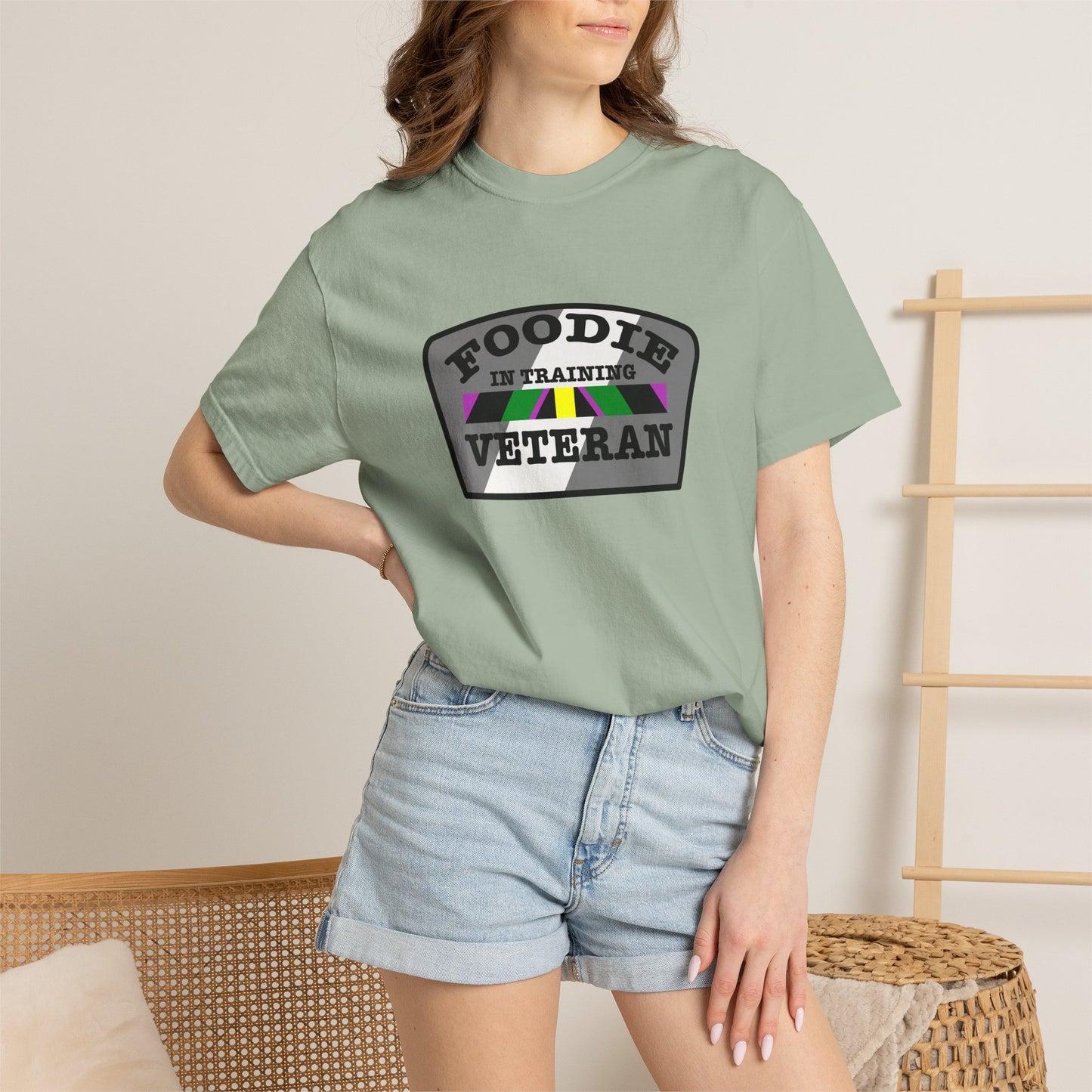 L.O.E.F Foodie Veteran IN TRAINING Unisex Tee Shirt (Gray)