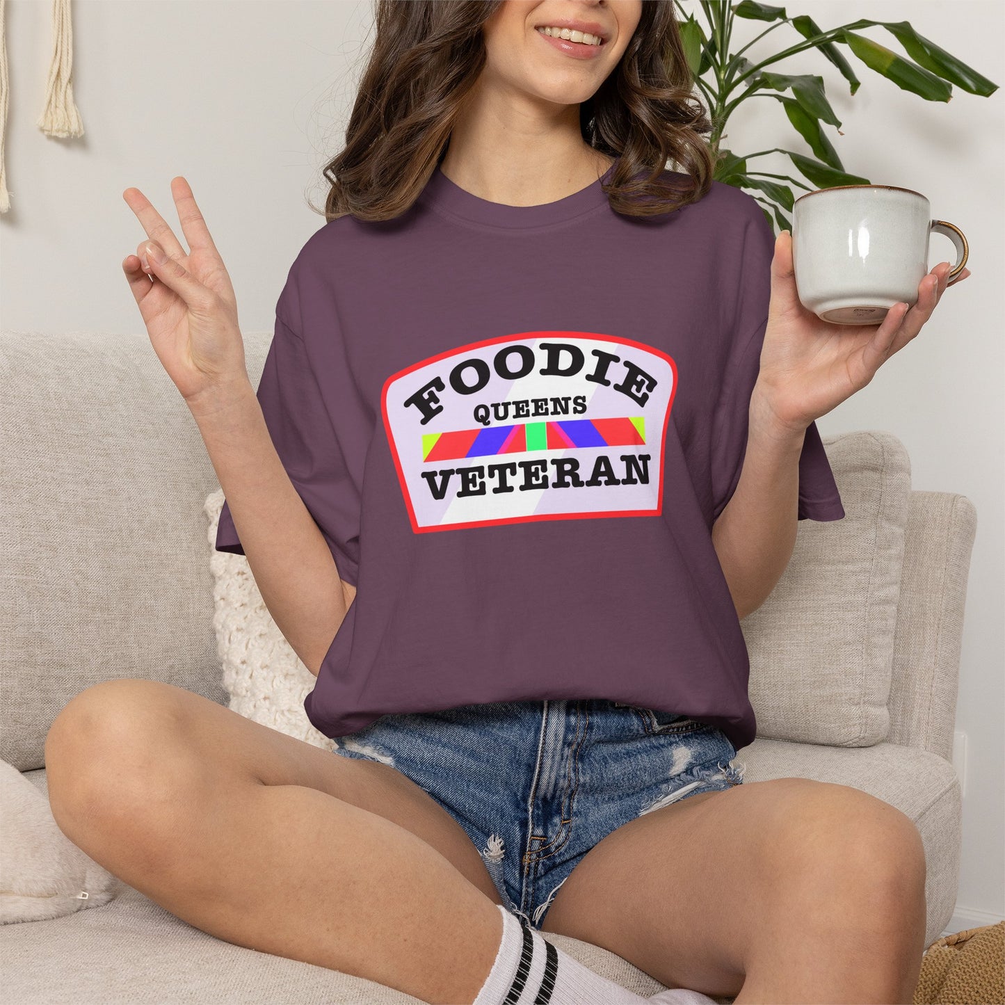 L.O.E.F Foodie Veteran QUEENS Unisex Tee Shirt (Soft Pink)
