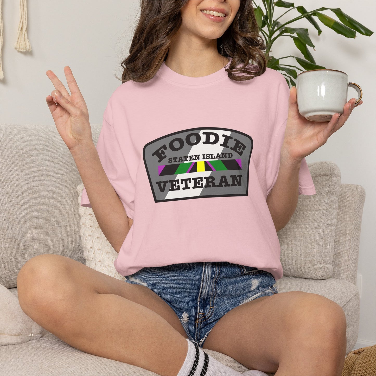 L.O.E.F Foodie Veteran STATEN ISLAND Unisex Tee Shirt (Gray)